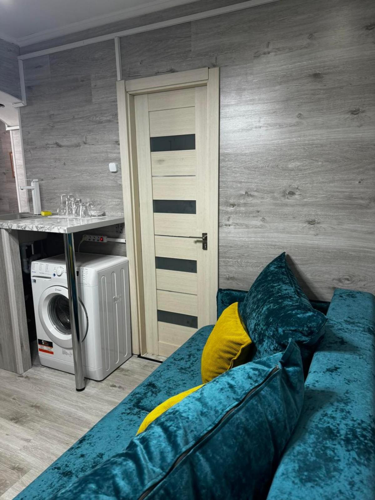 Cozy Good Apartment Κισινάου Εξωτερικό φωτογραφία